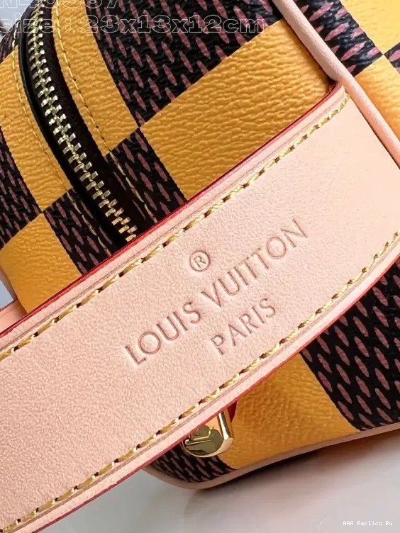 AAA Replica Ru VUITTON bag-23*13*12CM LOUIS KIT DOPP LOCKER 0605